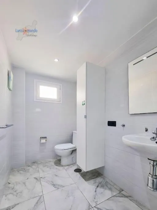 Casa Louie Marie - Sea View Aircon Iptv Wifi Vv In Portonovo Complex Apartment Puerto del Carmen  Puerto del Carmen (Lanzarote)