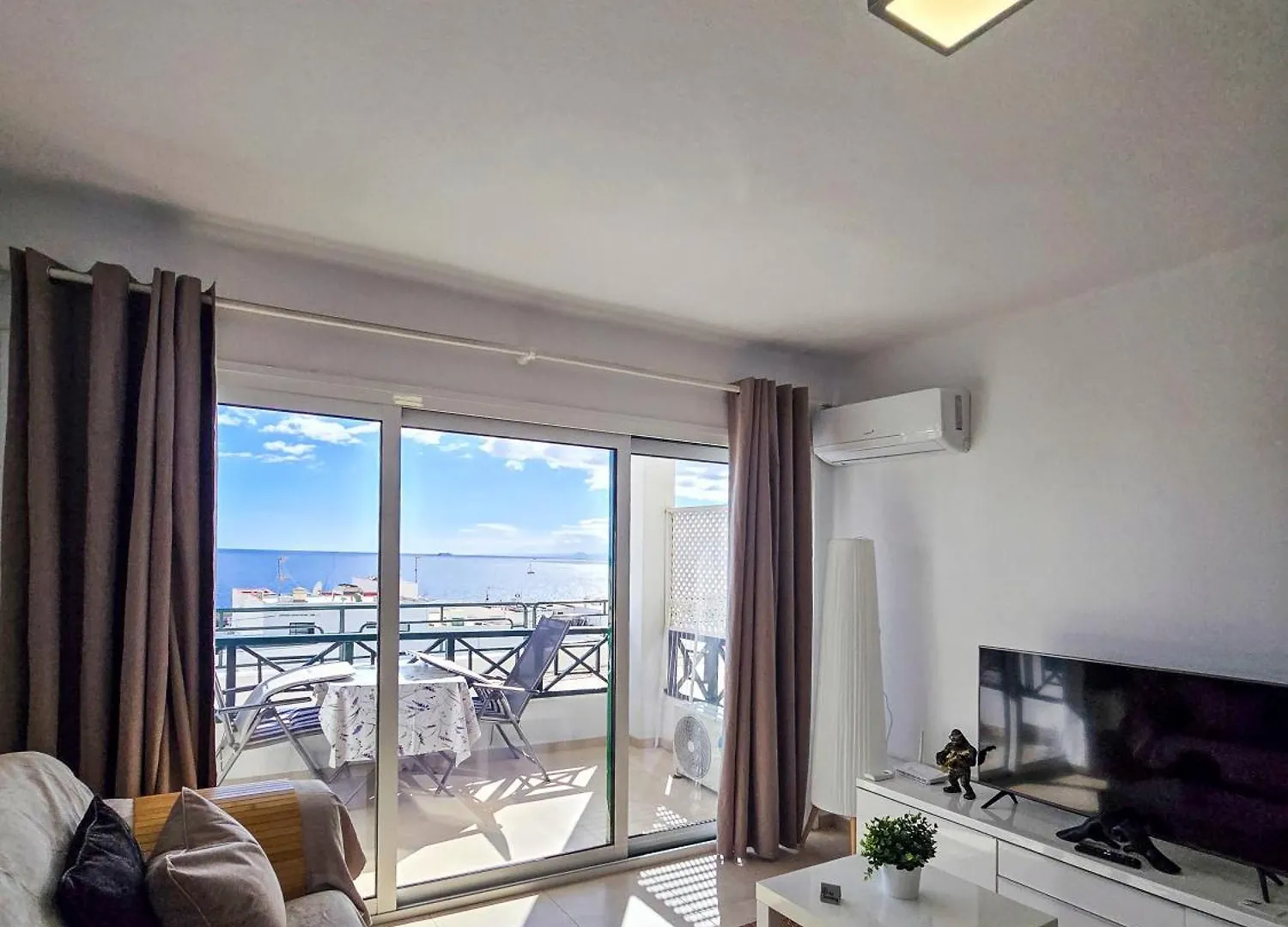 Casa Louie Marie - Sea View Aircon Iptv Wifi Vv In Portonovo Complex Apartment Puerto del Carmen  0*, Puerto del Carmen (Lanzarote)